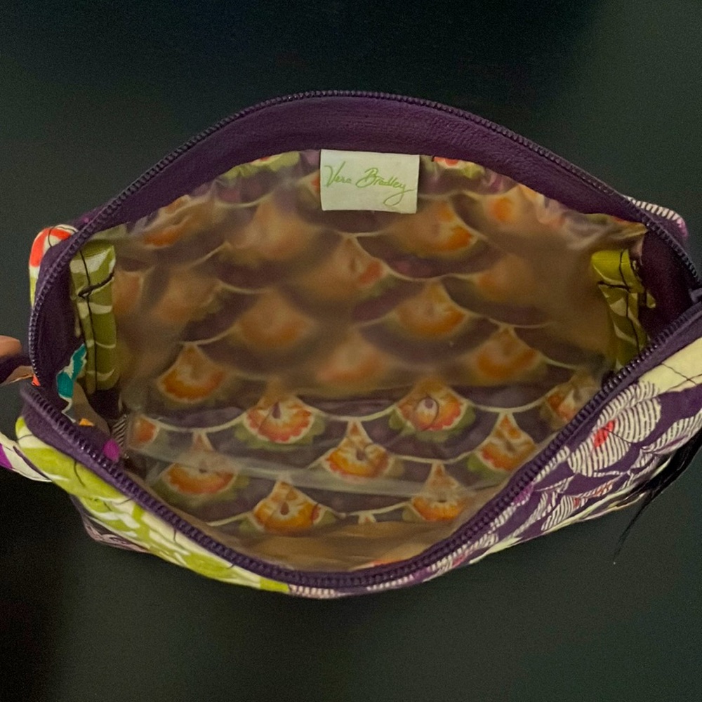 Vera Bradley purple make-up bag - Picture 3 of 3
